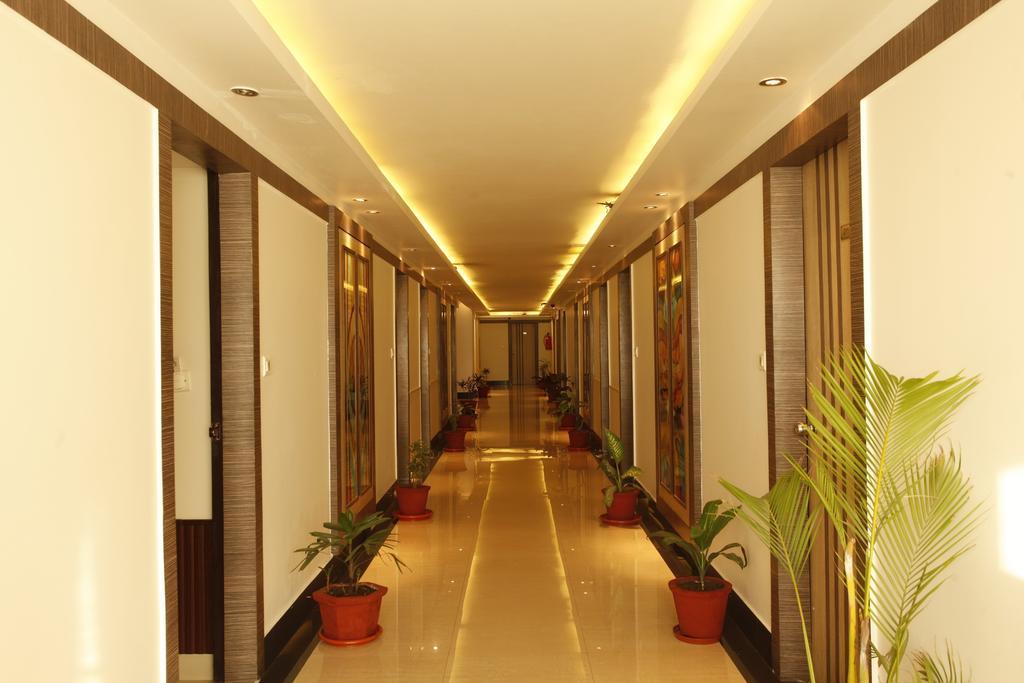 Hotel M J Residency Dehradun Zewnętrze zdjęcie